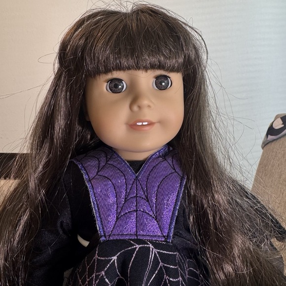 American Girl‎ Doll Pleasant Company 2008 Brunette in Spider Witch Outfit